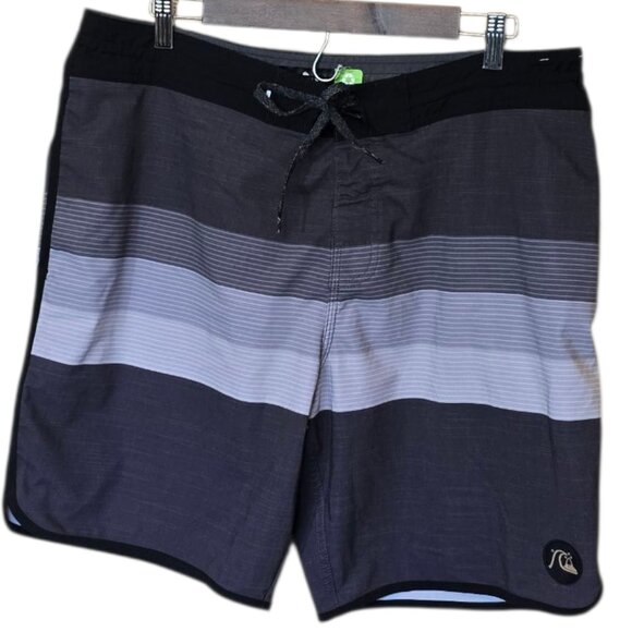Men's QUICKSILVER Black & Gray Board Shorts sz 36 - Picture 1 of 6